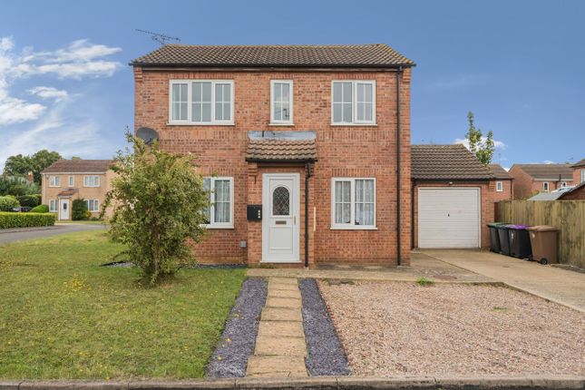 Thumbnail Detached house for sale in Pine Close, Sleaford, Lincolnshire