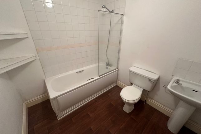 Flat 6, Birmingham photo 5