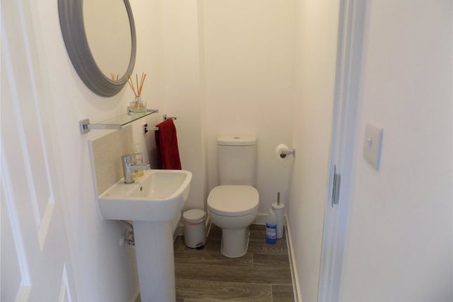 17, Sheppey Way, Wells photo 4