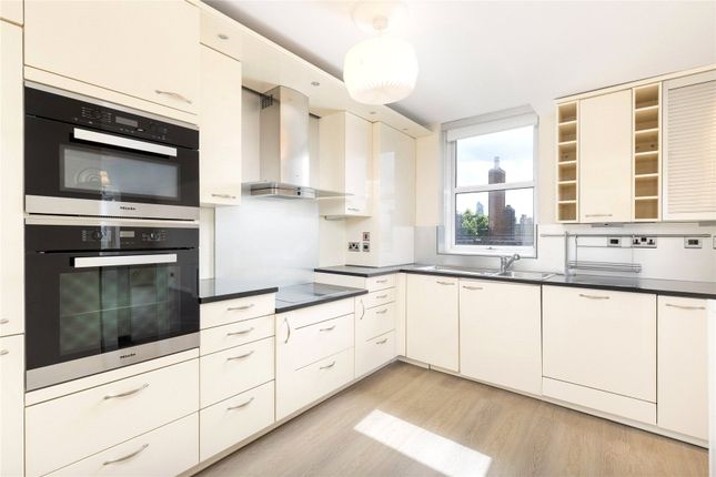 122 Pier House, 31, Cheyne Walk, London photo 4
