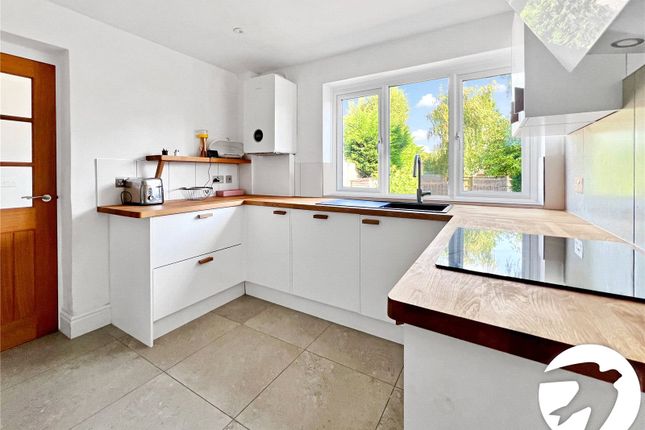 31, Heathside Avenue, Maidstone photo 3