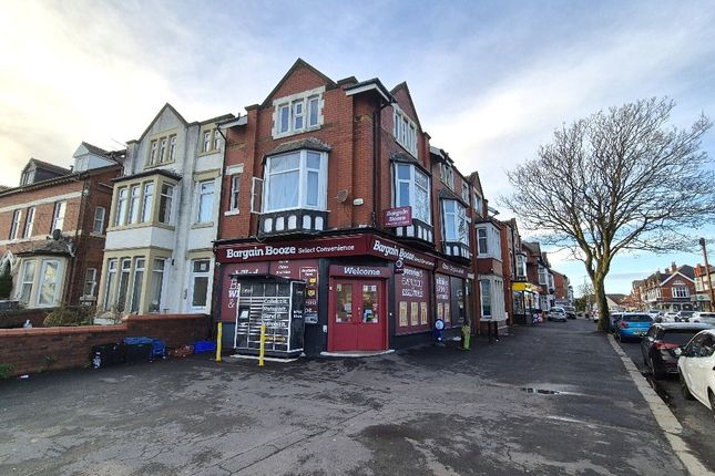 18 20, Alexandria Drive, Lytham St. Annes photo 4
