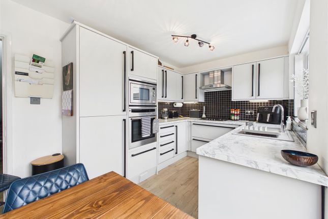 34, Ravensdale Road, Dronfield photo 4