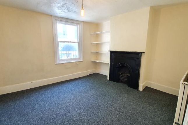 Flat to rent in St James's Street, Brighton
