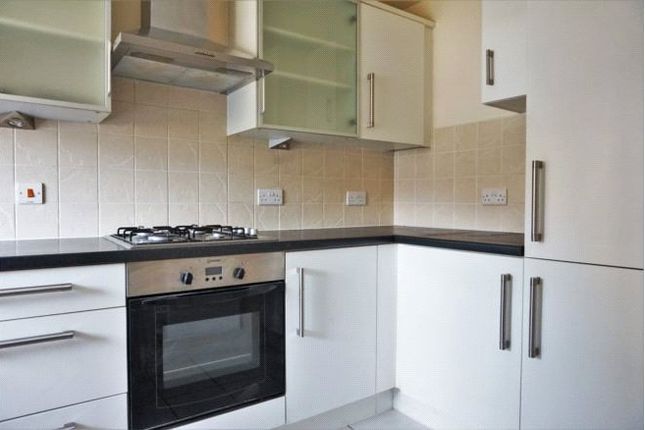 10, Raven Close, Hertfordshire photo 4