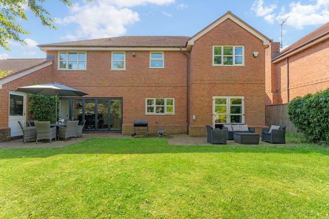 4 Top Park Close, Lymm photo 4