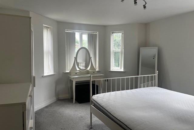 Monton Road, Monton photo 5