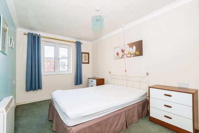 Flat for sale in Greenwood Court, Epsom