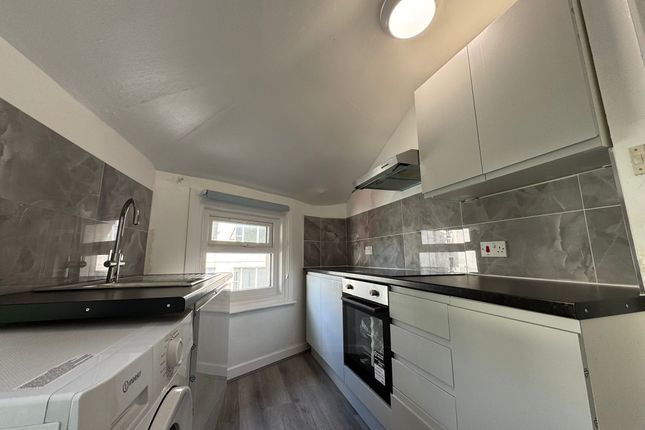 25, Catford Broadway, London photo 4