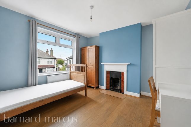 38, Lavender Grove, MITCHAM photo 3