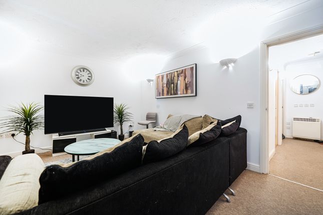 18, Arthurs Close, South Gloucestershire photo 3
