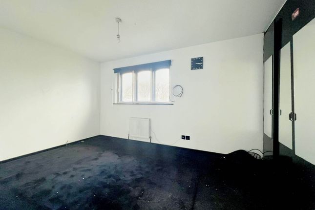 Detached house to rent in Bellerby Rise, Luton