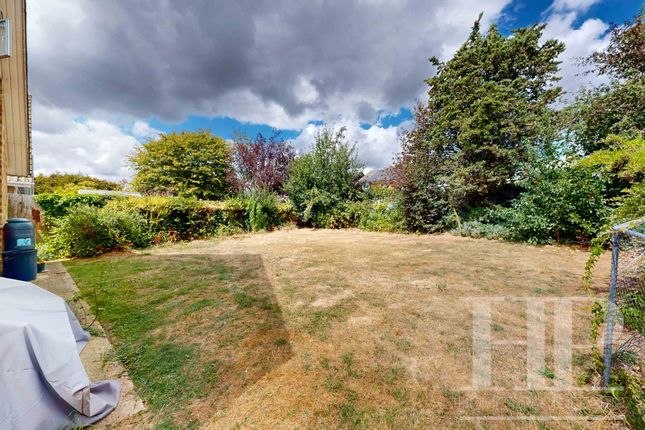 125 Buckswood Drive, Crawley photo 4