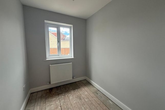 151, Blackburn Road, Bolton photo 2
