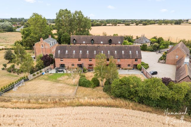 6 Dacres Gate Dunmow Road, Ongar photo 4