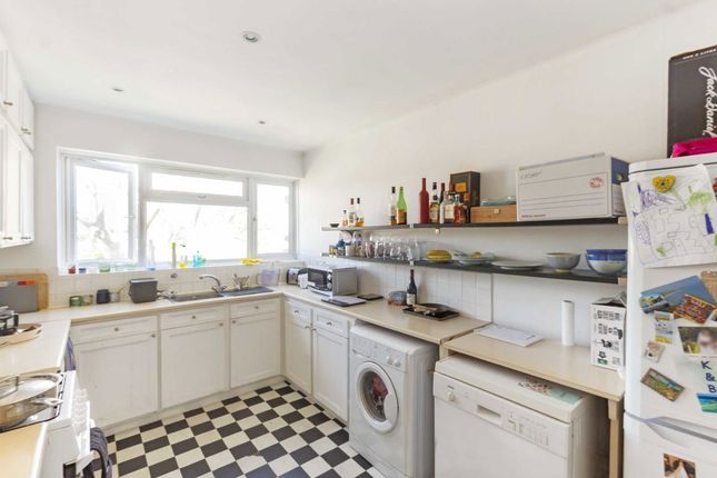 Woodville Gardens, Surbiton photo 3
