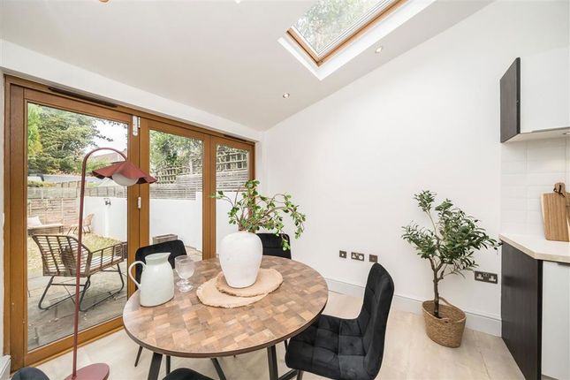 2, Fairfax Road, Teddington photo 4