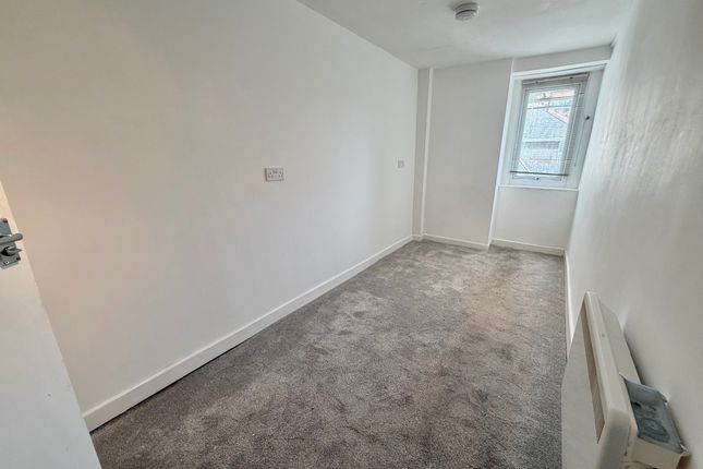 Basement Flat, 37 Parkfield Road, Torquay photo 4
