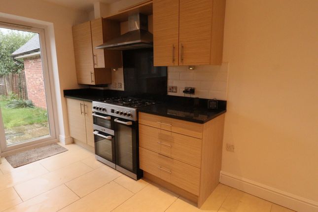 94, Longmead Avenue, Chelmsford photo 4