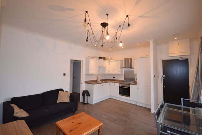 Flat to rent in Palace Parade, High Street, London