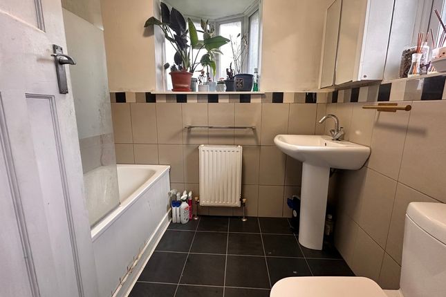 457a, Staines Road, Feltham photo 4