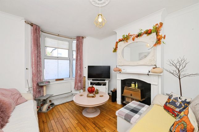 83, Old Highway, Hoddesdon photo 2