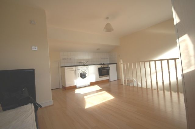 Blythe Road, London photo 5
