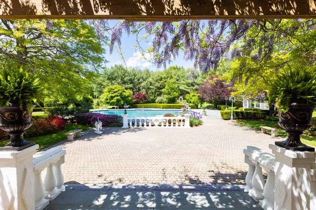 Equestrian property for sale in 23 Old Westbury Road, Old Westbury, New York, 11568, Usa