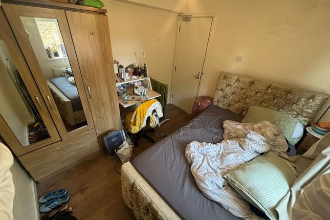 3 Dunton Road, Dunton Road, London photo 4