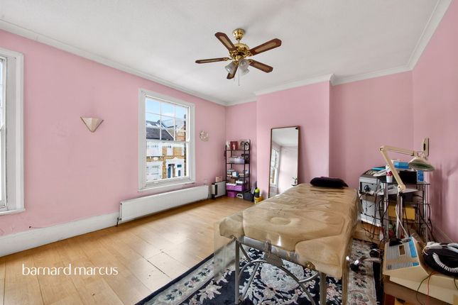 8, Percy Road, London photo 3