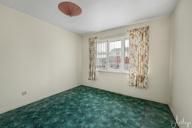 37, Heol Awstin, Swansea photo 4
