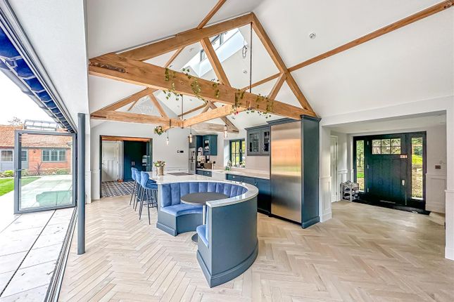 Barn conversion for sale in East Hanningfield Road, Sandon, Chelmsford