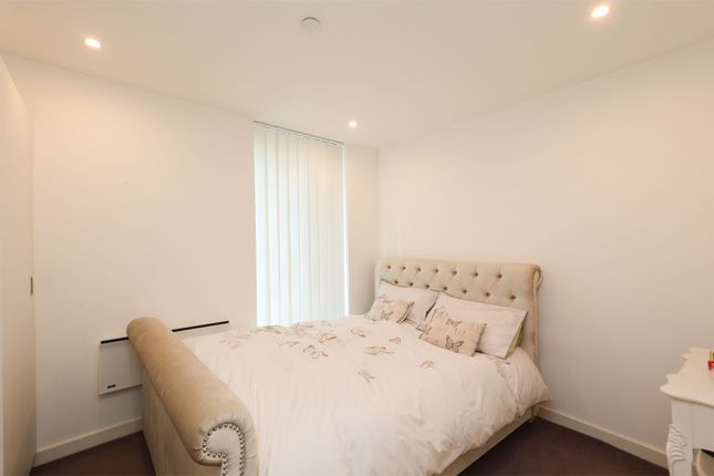 Apt 134, City Lofts St. Pauls, Sheffield photo 4
