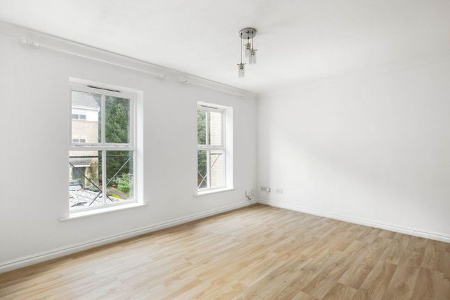 12, Mill Pond Close, Sevenoaks photo 4