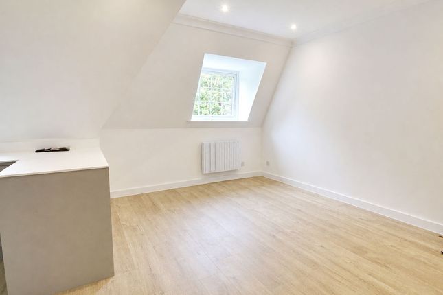 26, Myles Court, Goffs Oak photo 4