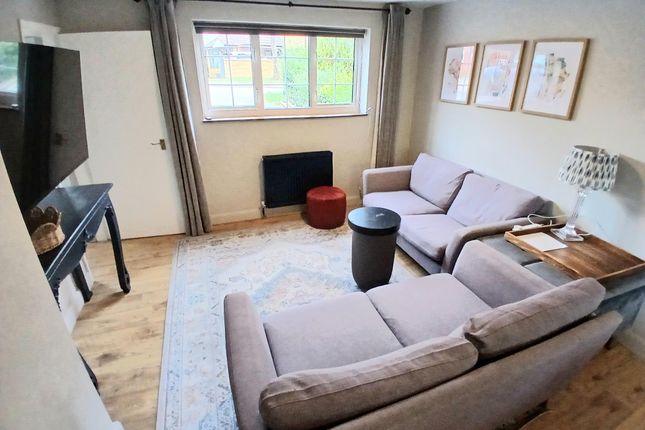 60, Brook Drive, STEVENAGE photo 3