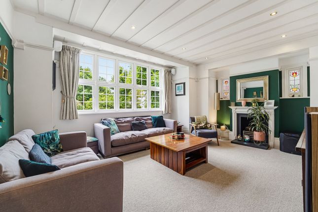 56 Villiers Avenue, Surbiton photo 4