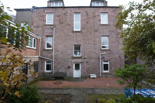 Thumbnail Flat to rent in Flat B Greycraigs, Sauchie