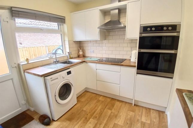 43, Thirlmere Avenue, Nuneaton photo 2