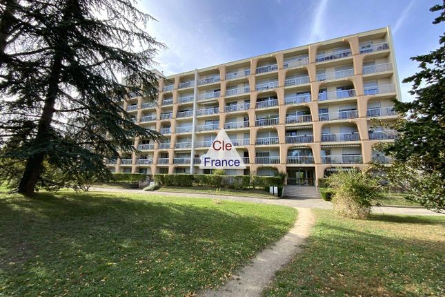 Thumbnail Apartment for sale in Lyon, Rhone-Alpes, 69005, France