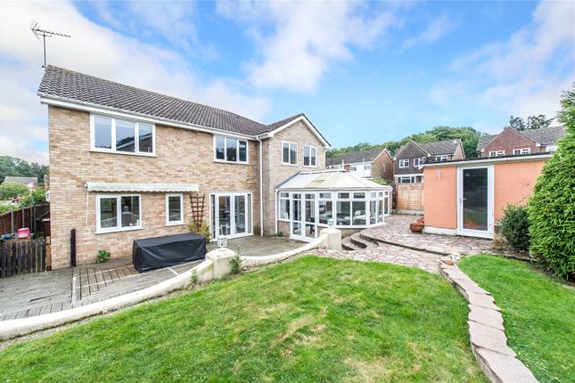 28, Glenwood Close, Gillingham photo 2