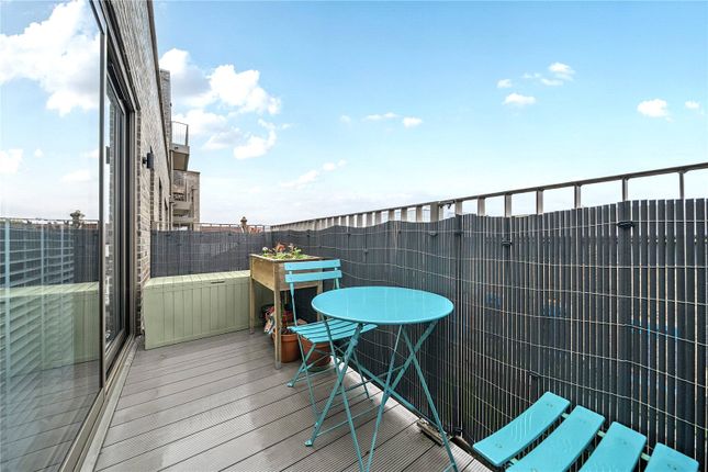 Flat 6, Bojang House, 7, Doyle Road, London photo 4