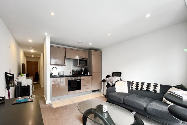 304, Quay One, Leeds photo 2