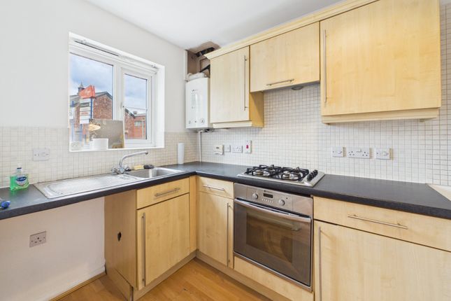 11, The Heys, Ashton-under-Lyne photo 4