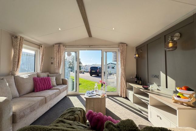Pevensey Bay photo 3