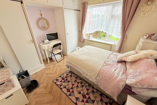 42, Eastern Avenue, Great Yarmouth photo 4
