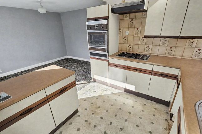 66, Rosslyn Road, Coalville photo 3
