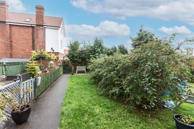 Terraced house for sale in Westbourne Terrace, Selby