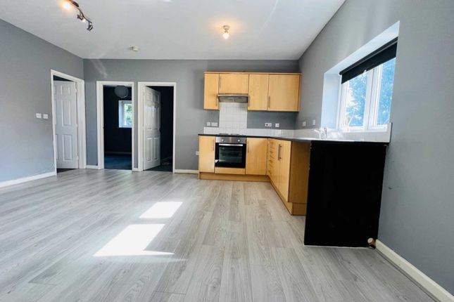 110d, Oak Avenue, Newton Le Willows photo 3
