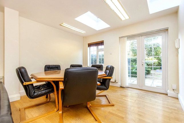 4b, 85, Watford Way, London photo 4